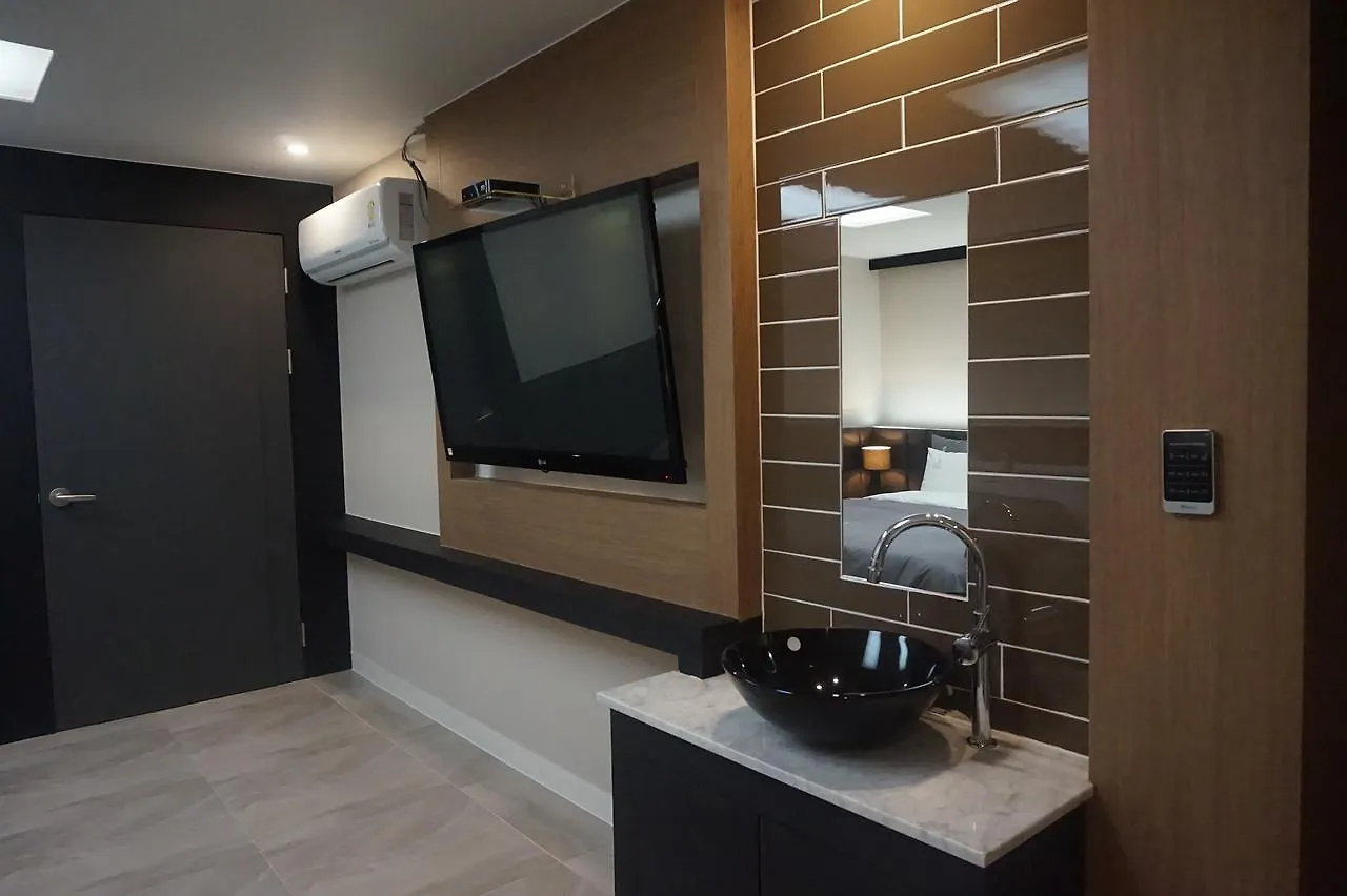 Louis Hotel Pusan
